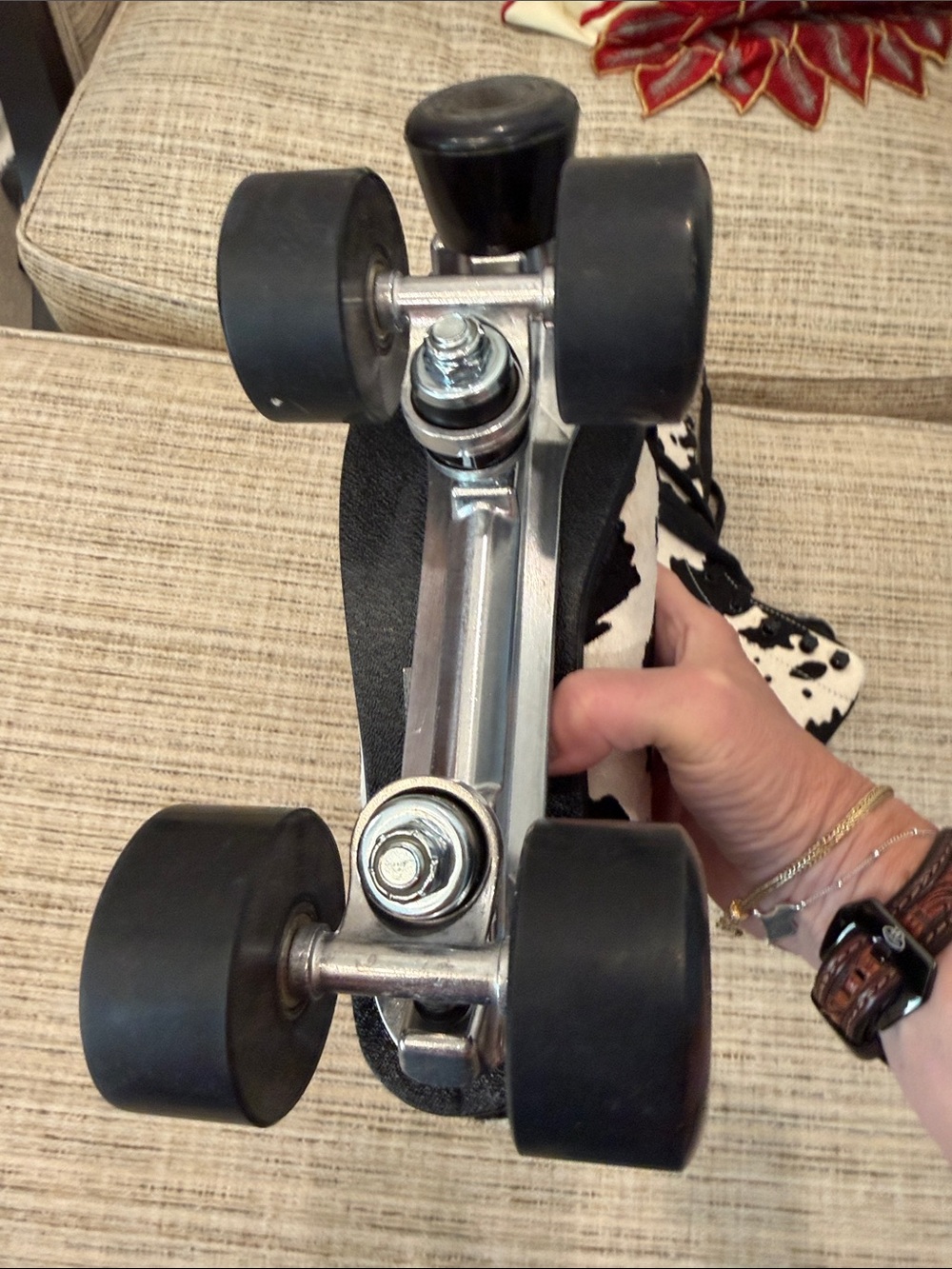 Intentionally Genuine IB Black & White Cowhide Roller Skates size 39 - Picture 10 of 10